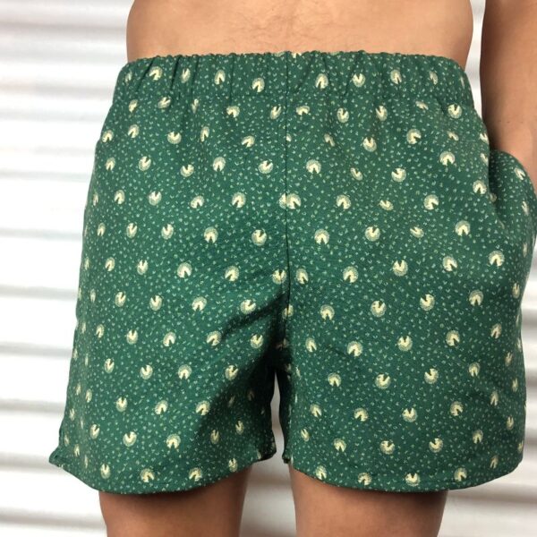 short-genoux-homme-vert-imprime